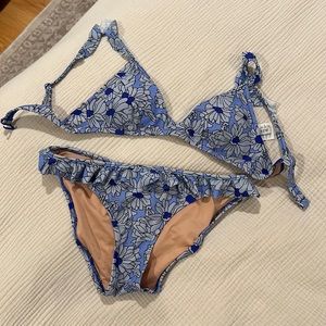 LAST CHANCE 🔥 J. Crew NWOT ruffle floral bikini (available until 8/18)